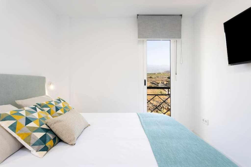 Sunnyland Apartment Arona Cho Екстер'єр фото