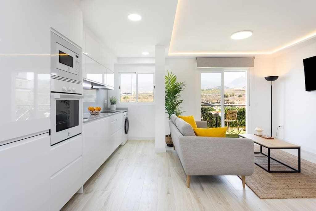 Sunnyland Apartment Arona Cho Екстер'єр фото