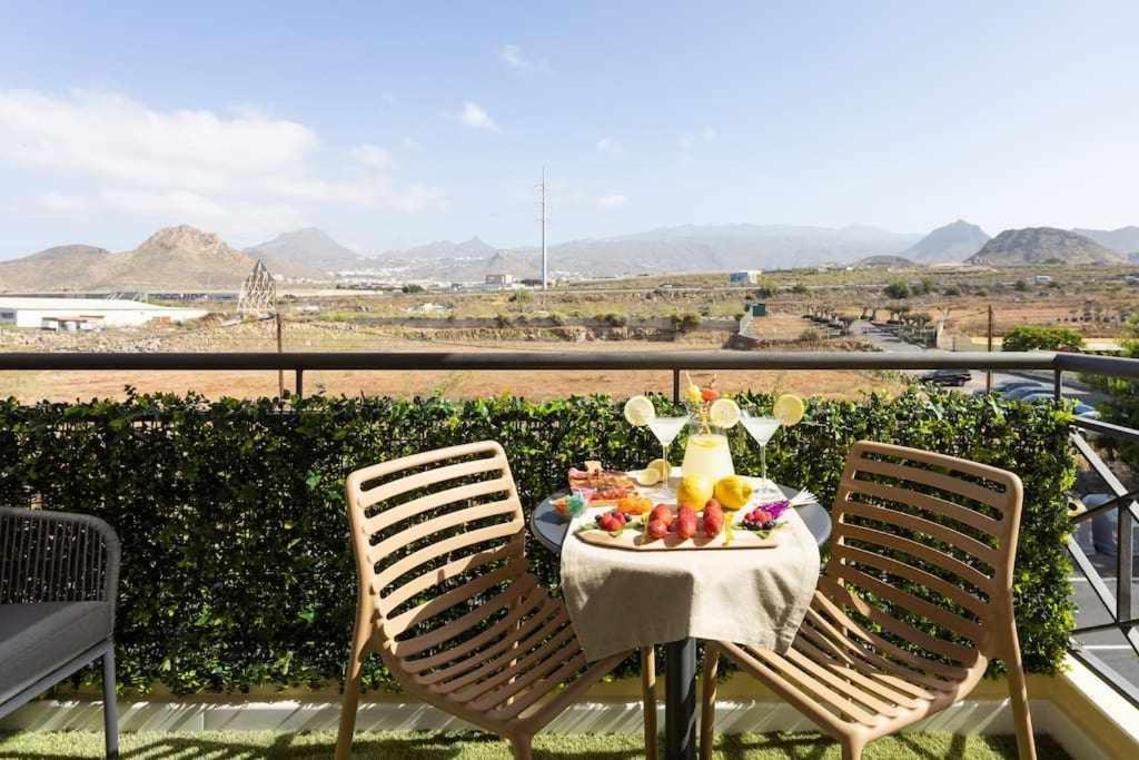 Sunnyland Apartment Arona Cho Екстер'єр фото