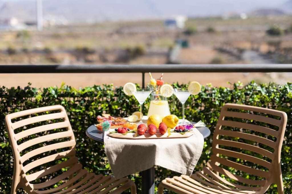 Sunnyland Apartment Arona Cho Екстер'єр фото
